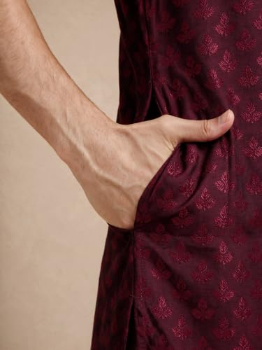 Image of Manyavar Men's Blended Viscose Printed Kurta Pyjama Set (2pcs)