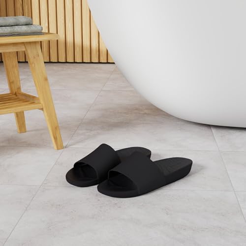 Crocs Women's Splash Slide Sandal2