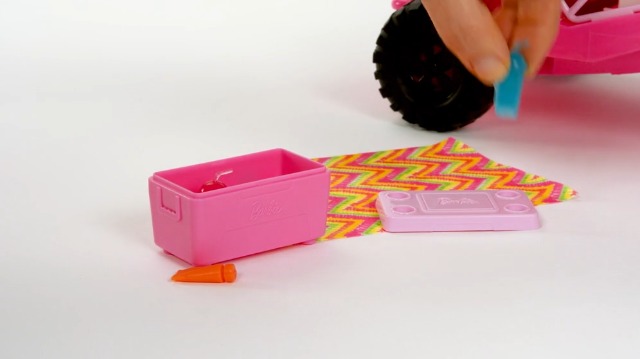 Barbie Mysteries: Beach Detectives Playset and Beach Themed