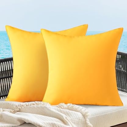 JOTOM 2er Set Outdoor wasserdichte Kissenbezüge, Dekorative Weich Einfarbig Wurf Kissenbezug Moderne Kissenhüllen Sofakissen Dekokissen Zierkissenbezug für Garten Wohnzimmer Deko (45x45cm, Gelb) – Bild 3