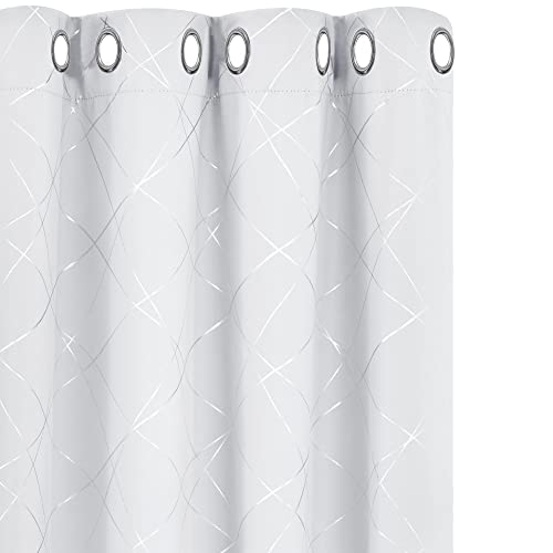 Amazon Brand - Umi Lot de 2 Rideau Occultant Thermiques Isolant a Oeillet Rideau Dressing avec Motif Argente Blanc Pâle Gris 140x175cm