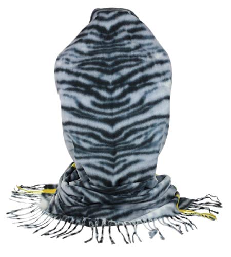 Écharpe à franges zébrée jaune pour illuminer une tenue d'hiver terne