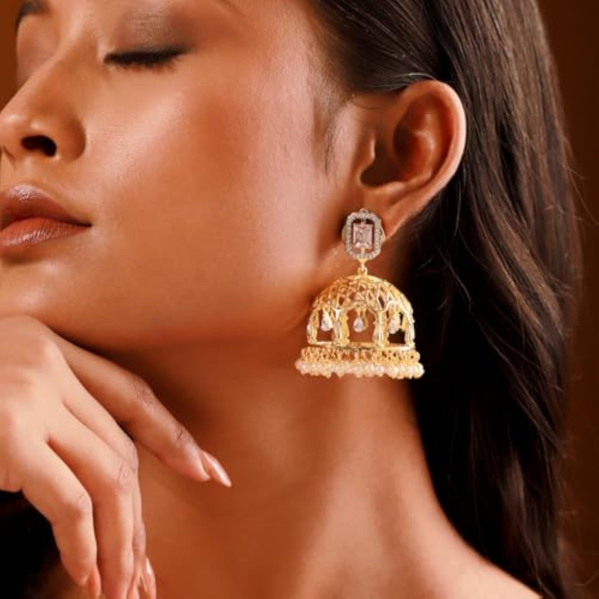 Women's Royal Maharani Sa Jhumka Earrings with American Diamond