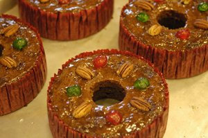 Assumption Abbey Fruit Cake in Traditional Tin, 2 lbs