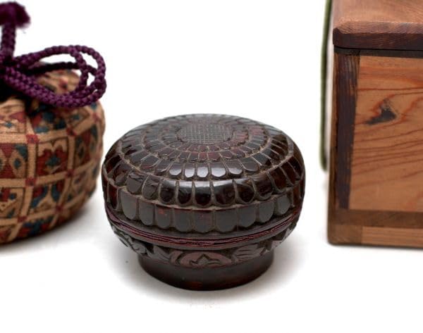 時代物 鎌倉彫香合 栗山園オンライン通販部 / 新品 鎌倉彫兜香合 般若雲舟