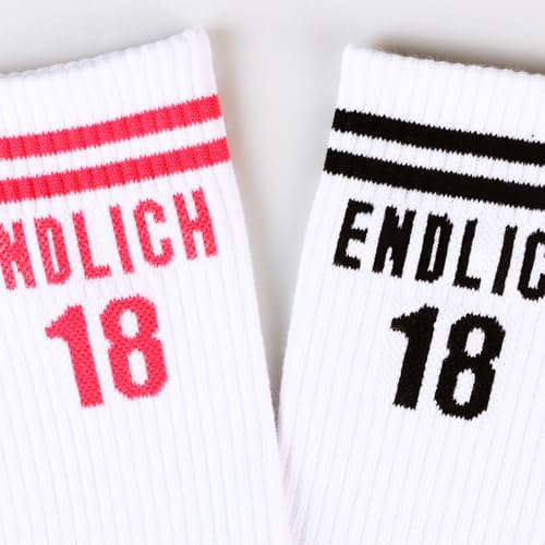 TUZELIYA 16. Geburtstag Geschenk, ENDLICH 16 Geburtstag Junge Baumwolle Socken, Tennissocken Sportsocken, Lustige Geburtstagsgeschenk für Mädchen Junge Schwester Bruder Beste Freundin, Schwarz