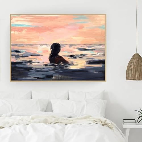Toile scandinave fille au coucher du soleil pour créer un salon chaleureux