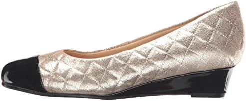 Trotters Women's Langley Dress Pump, Gold/Black, 6 W US | Image 7