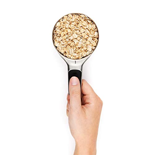 OXO Good Grips 4 copos medidores de aço inoxidável com botões magnéticos