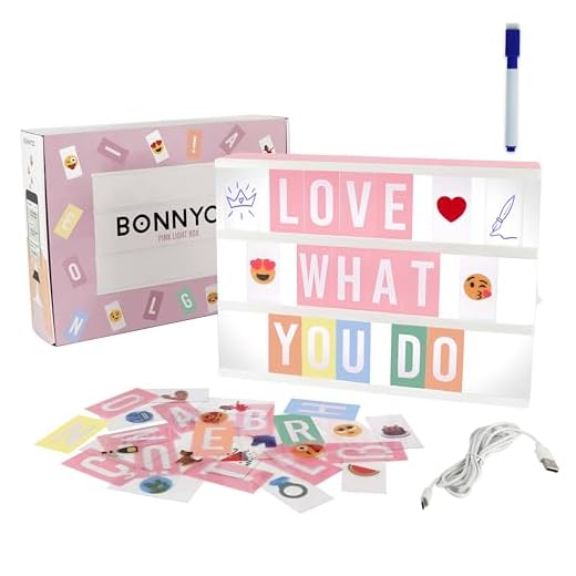 Caja de Luz A4 Rosa con 400 Letras, Divertidos Emojis y 2 Rotuladores | Ñ y Ç Incluidas| Cartel Luminoso LED Ideal para Decoración Hogar, Habitación, Oficina | Regalo Original para Niñas, Mujeres