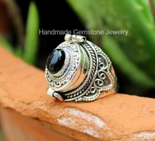 Black Onyx Ring, Poison Box Ring, Poison Ring, Black Stone Ring, Oval Stone Pillbox Ring, Antique Poison Ring, Locket Ring, Wedding Ring, Poison Pill Box, Openable Box Ring, Black Onyx Jewelry