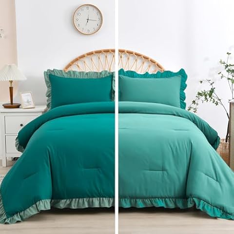 DJY Queen Comforter Set Emerald Green, 3 Pieces Ruffled Vintage Solid Forest Comforter Set Queen, Lightweight Fluffy Soft Microfiber Farmhouse Bed in a Bag (90x90In Comforter & 2 Pillowcases) Cover