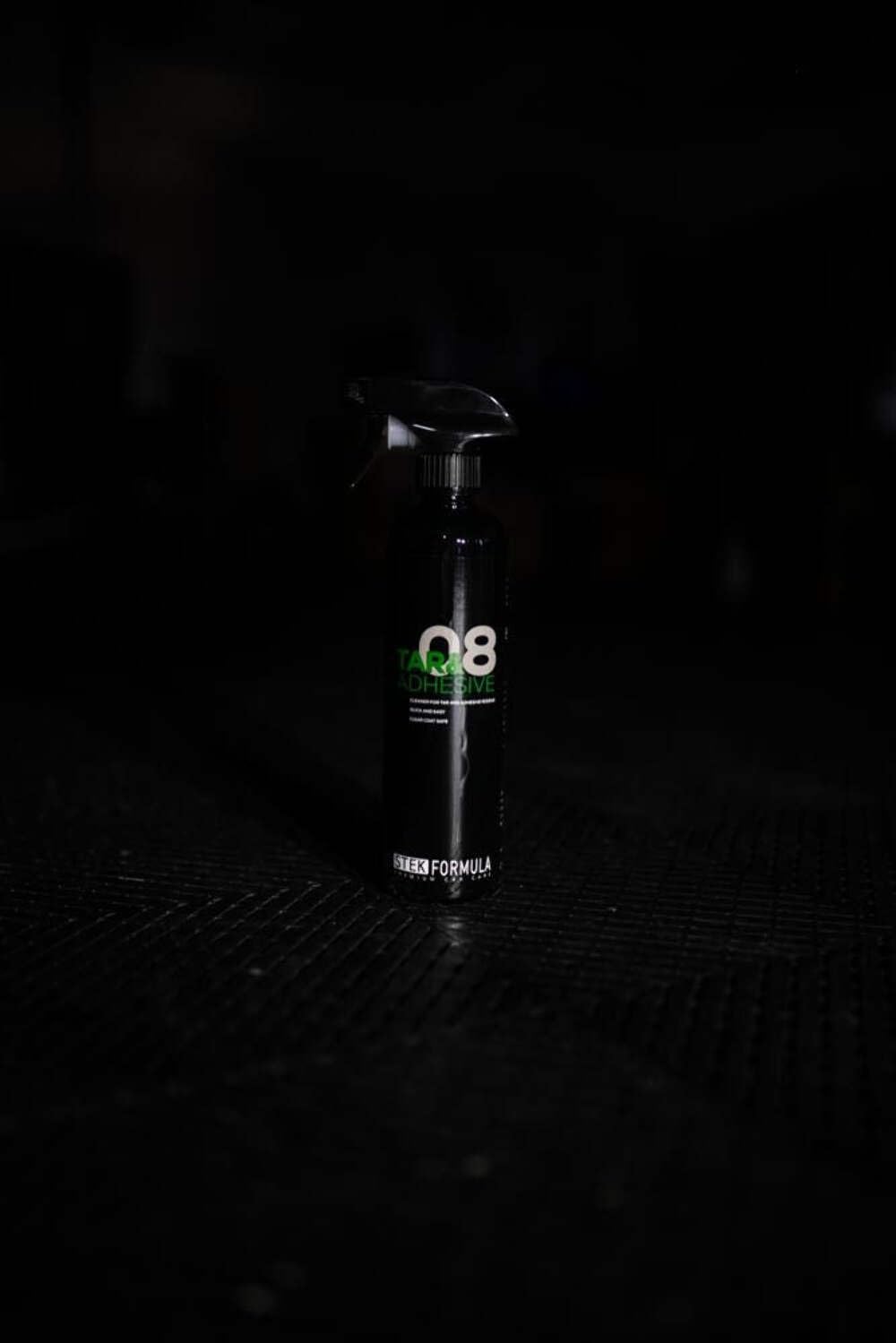 08 Tar and Adhesive | Tar and Adhesive Cleaner | Dissolves Road Tar Glue and Sticker Residue | Paint and Glass Use When Applied Correctly | Fast Wipe Off | 500 Milliliters