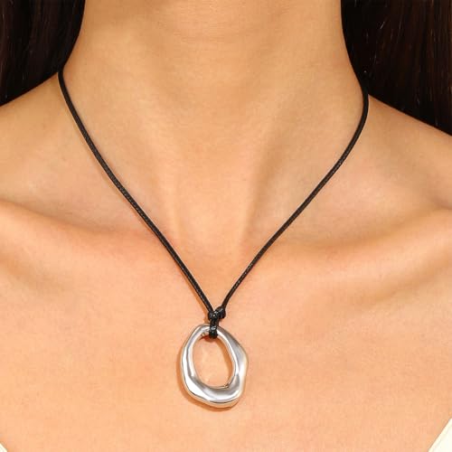 Boho Gold Leather Oval Cord Pendant Necklace for Women Chunky Black Rope Cowboy Cowgirl Choker Necklaces Vintage Western Irregular Statement Jewelry2