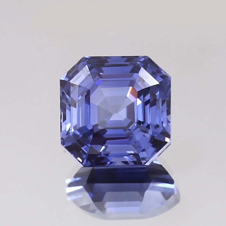 Pierre gemme bleu ceylan facettée 8.7mm pour création de bijoux