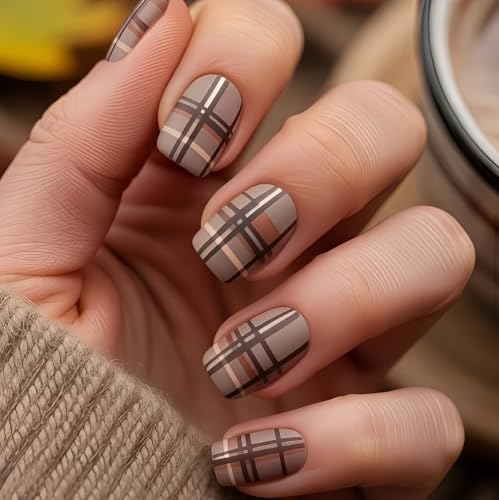 24Pcs Fall Press on Nails Short Square Fake Nails with Plaid Design Matte Khaki Artificial Nails Brown Stripes Glue on Nails Reusable Full Cover Fall Acrylic False Nails for Women Manicure Decorations