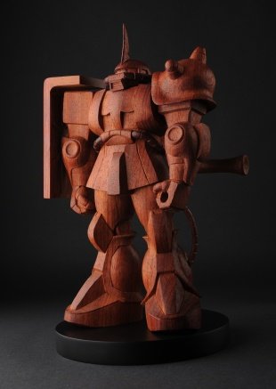 Amazon.co.jp: 機動戦士ガンダム 木製ザクII （シャア・アズナブル専用