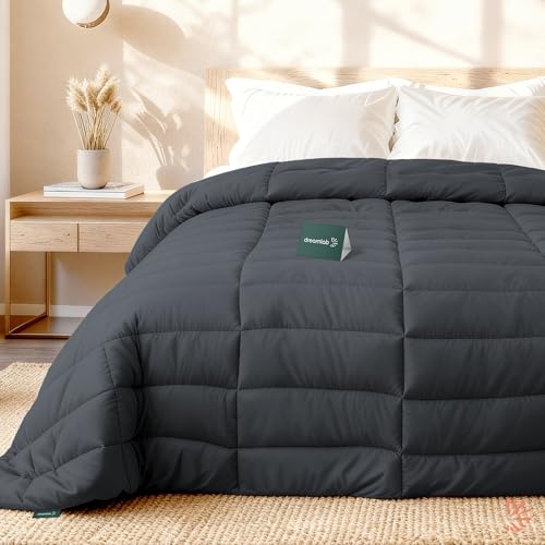 La mejor comparación de Edredon matrimonial - los preferidos. 42 Dreamlab Edredón Acolchado para Toda Estación. Relleno de Microfibras Recubiertas con Gel. Lavado a Máquina. Usar como Edredón o con Funda Duvet. Hipoalergénico. (Grafito,...