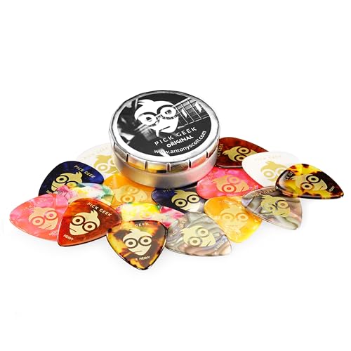 Pick Geek Gitarre Plektrum Set | 16 x Coole Premium Qualität Plektren Picks | für Ihre E-, Akustik, und Bass-Gitarren | in einer Luxusmetall 'Klick-Klack Dose | 4 Stärken | Kraft Geschenkbox