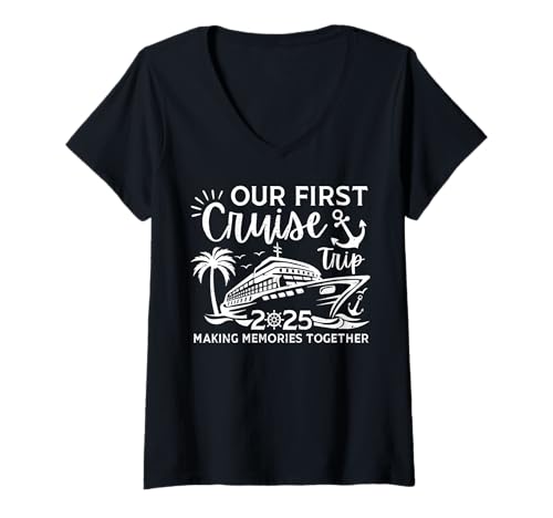 Mujer Our First Cruise 2025 Together Anniversary Matching Couples Camiseta Cuello V