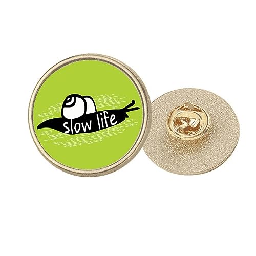 Broche noire en métal pour sublimer vos manteaux d'automne au quotidien