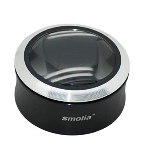 Loupe de poche LED rechargeable qui résout la lecture difficile des journaux