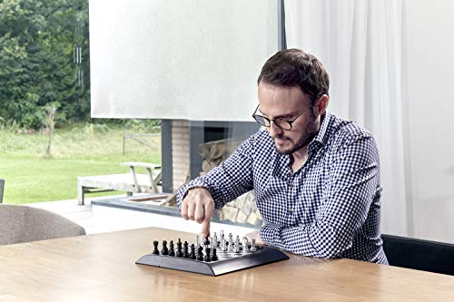 Schachcomputer Millennium ChessGenius mit fortschrittlicher Software