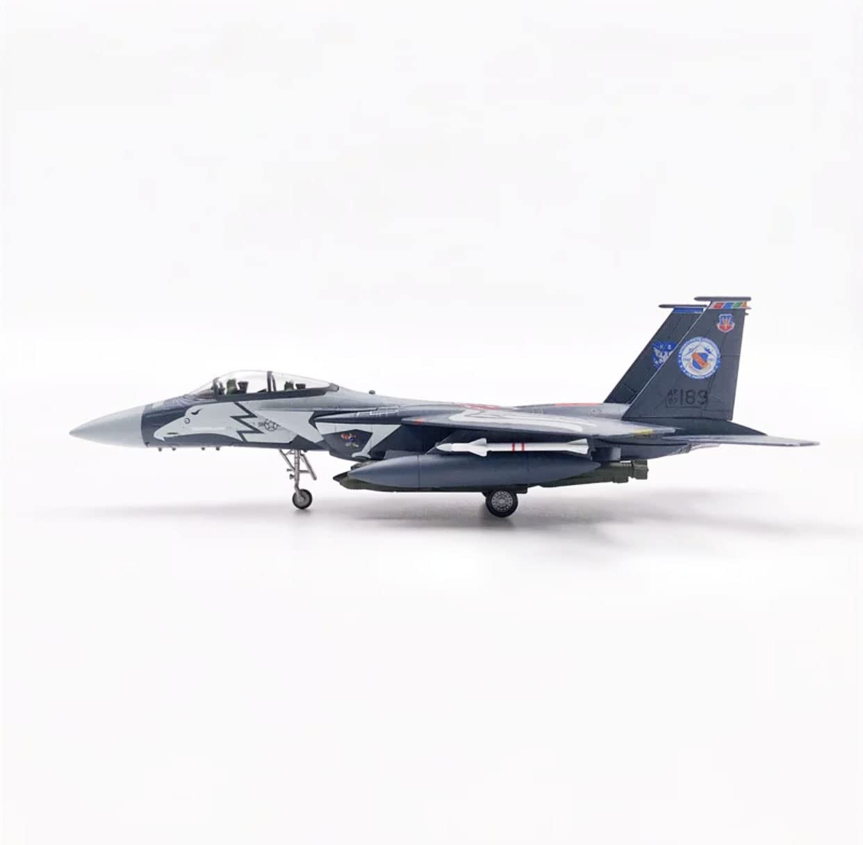 Amazon | F-15E Strike Eagle 1/100 ダイキャスト航空機モデル 湾岸 
