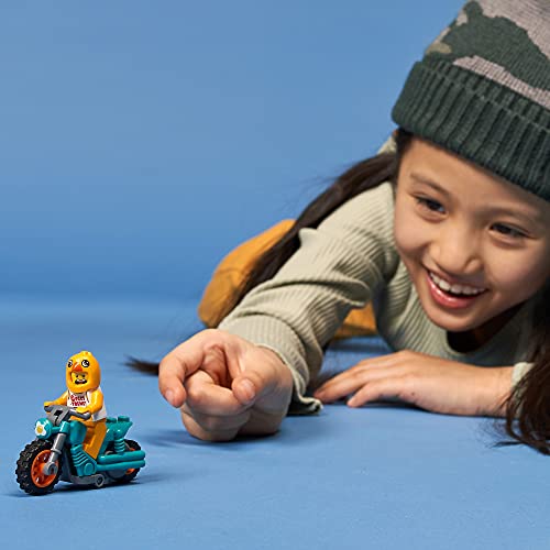 Motocicleta de Acrobacias com Galinha