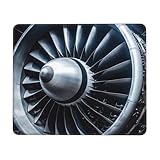 Base antidérapante : La base robuste en caoutchouc antidérapant est conçue pour éliminer tout mouvement indésirable et offrir une plateforme stable, idéale pour le jeu compétitif.