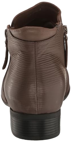 Trotters Women's Major Embossed Ankle Boot3