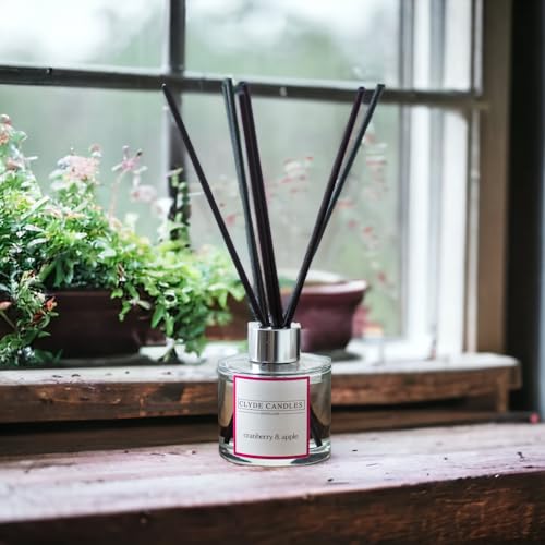 Cranberry & Apple Reed Diffuser - Clyde Candles, Luxury Diffuser Oil with a Set of 7 Fibre Sticks, 100ml, Best Aroma Scent for Home, Kitchen, Living Room, Bathroom. Fragrance Diffusers set with sticks - Cosy Home Interiors Cranberry & Apple Reed Diffuser - Clyde Candles, Luxury Diffuser Oil with a Set of 7 Fibre Sticks, 100ml, Best Aroma Scent for Home, Kitchen, Living Room, Bathroom. Fragrance Diffusers set with sticks - Image 4