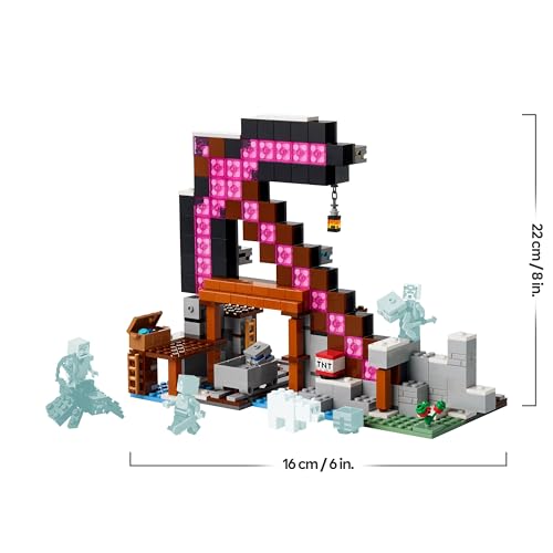LEGO Minecraft La Mine en Forme de Pioche - Jouet de Construction Interactif - Figurines d'Alex, d'un Mineur & d'un Vagabond sur Araignée - Cadeau Collector pour Gamer, Garçon ou Fille dès 8 ans 21277