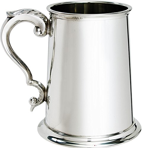 Chope de bière en étain gravée avec anse ciselée et blason écossais
