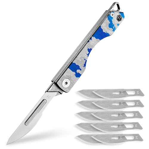 【𝐄𝐀𝐒𝐘 𝐓𝐎 𝐂𝐀𝐑𝐑𝐘】 Questo coltello EDC è integrato con un foro per appendere, si può legare con una catena, landyard, paracord o anello chiave! Ottimo per mantenere il coltello e gli accessori organizzati.
