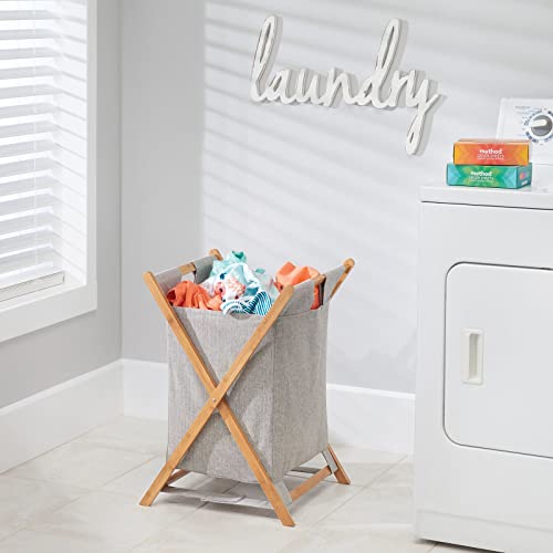 mDesign Porta Biancheria Pieghevole – Contenitore portabiancheria Portatile da Bagno – Cesto per la Biancheria in bambù e Poliestere con Sacco Estraibile – Color bambù - Image 4
