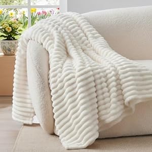 BEDELITE Fluffy Fleece Throw Blanket – Cream White Sofa Throw Soft Cosy Warm Small Blankets for Single Bed, Gifts for Women