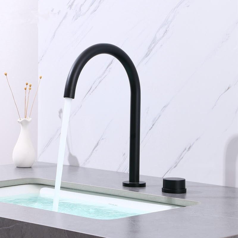 Grifo de lavabo negro giratorio 360 que optimiza el espacio de tu baño