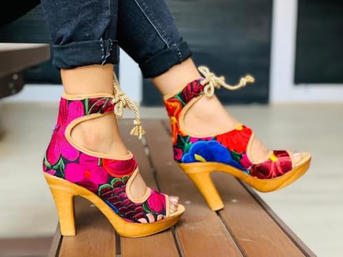 La Santa Art Mx Mexican high Heels. Huaraches Sandalias Mexicanas con Textiles. Mexican textiles. Mexican heels loom. Mexican party's heels (8)4