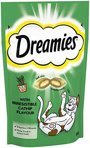 Dreamies Cat Treats, Tasty Snacks with Tempting Chicken, 8 Pouches of 60 g