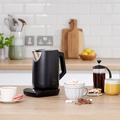 DE BESTE NINJA WATERKOKER: PERFECTE TEMPERATUUR, 1,7 LITER, LED-DISPLAY, SNELKOOKFUNCTIE EN VERSCHILLENDE TEMPERATUURINSTELLINGEN, MATZWART KT200EU