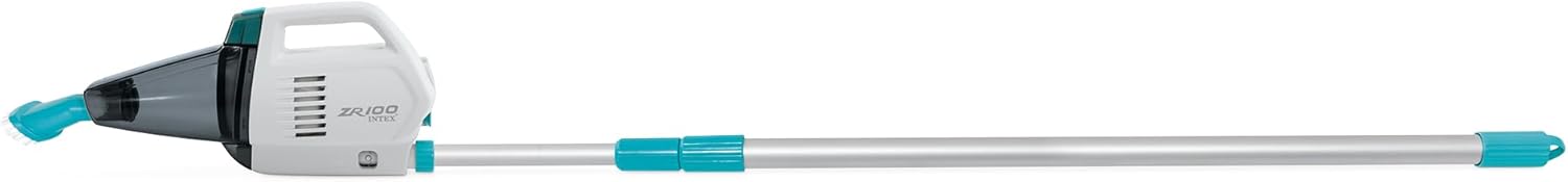 Detalle del aspirador manual Intex en piscina desmontable