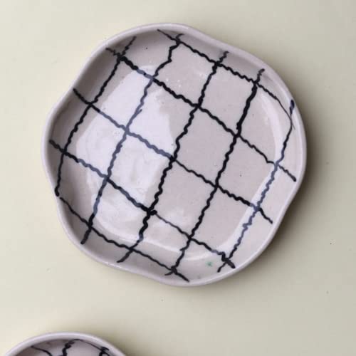 Image of WEAVING HOMES Luxurious Premium Ceramic Zig Zag Checks Handmade Dessert Plate (Set of 1)