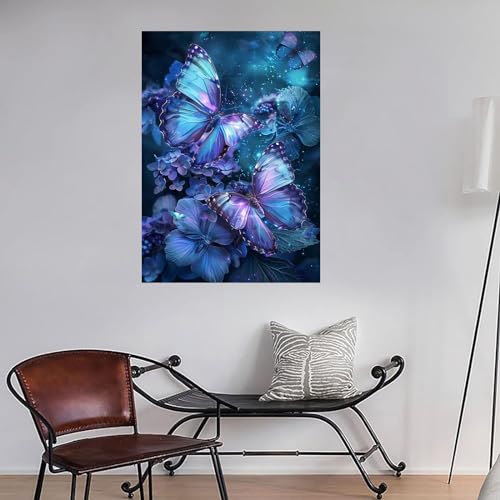 Tableau papillon moderne pour réveiller les murs blancs d'un salon - 2