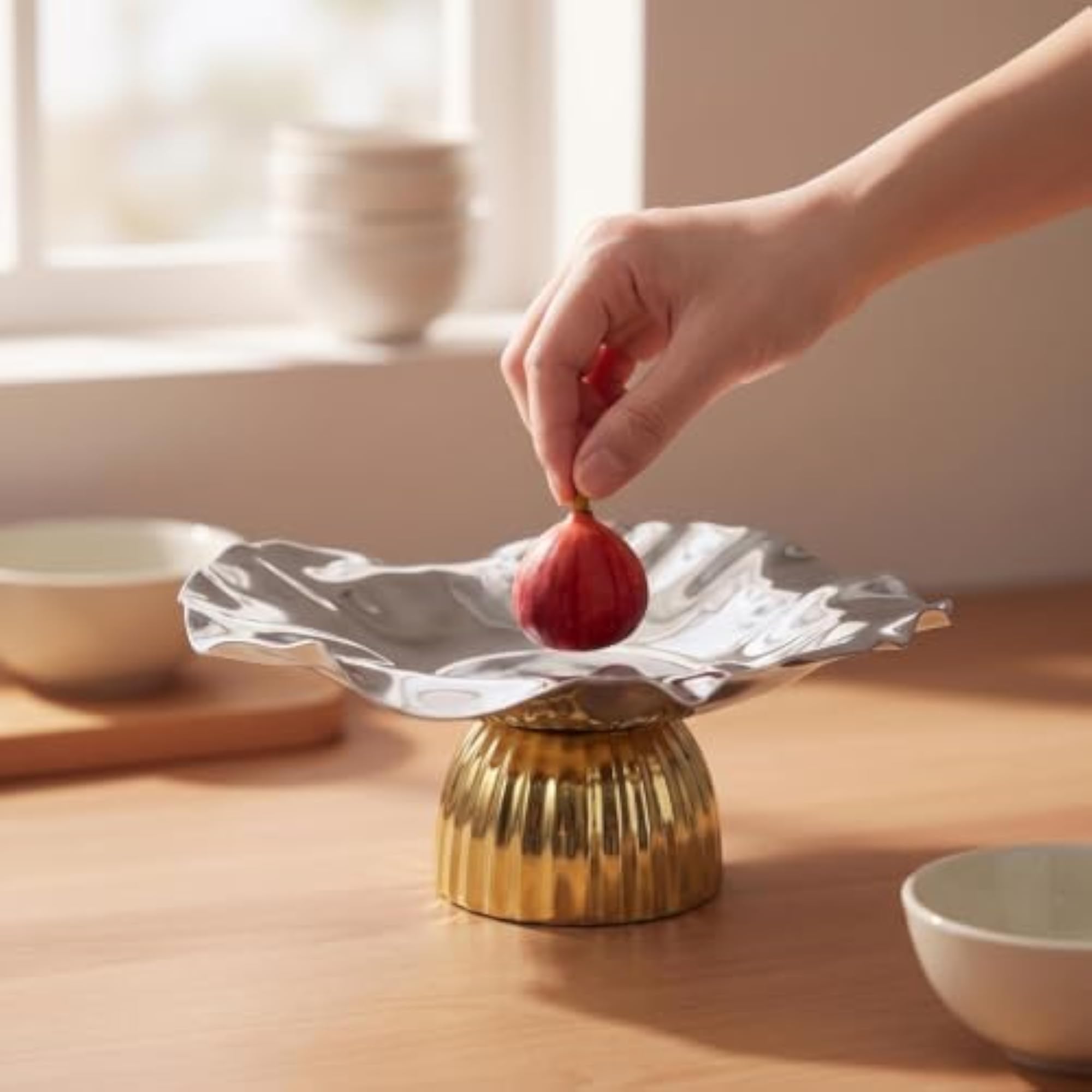 Wavy Decorative Tray with Pedestal Base, Elegant Gift