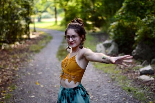 Ep. 22 - Aligning Finances with Values: Scarlett's Path to Financial Freedom and Fulfillment