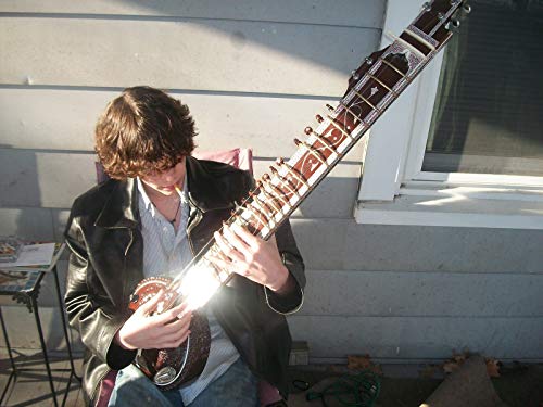 SITAR Indienne Acoustique-électrique en bois de Cèdre. Vernis à Bois Naturel. Style de Ravi Shankar - Les Beatles, Paul McCartney, John Lennon, RIngo Starr, George Harrison SITAR Indienne Acoustique-électrique en bois de Cèdre. Vernis à Bois Naturel. Style de Ravi Shankar – Image 3