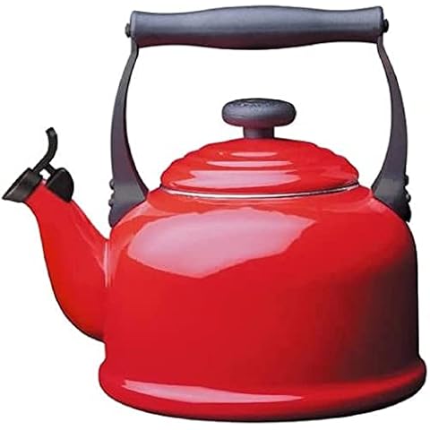 Le Creuset Traditional Whistling Kettle 2.1L Cover