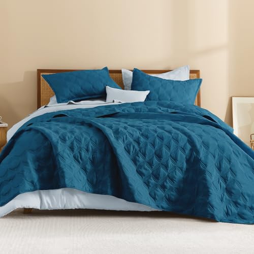 Image of Litanika Oversized King Quilt Bedding Set,120x120Inch Super King Teal Blue Comforter Bedspreads Lightweight Bed Coverlets Boho Bedding Cover Decor All Season, 3 Pieces (1 Quilt, 2 Pillowcases)