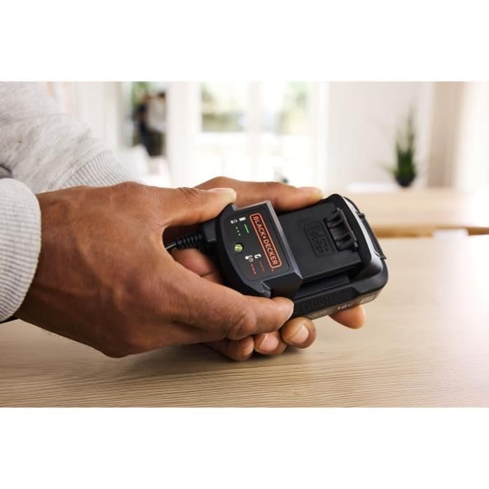 BLACK+DECKER POWERCONNECT 18V Batería de 2.0 Ah + 1A cargador rápido Negro, Batería de litio con indicador de estado de carga